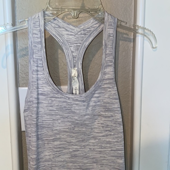 Lululemon Tank - Picture 2 of 6